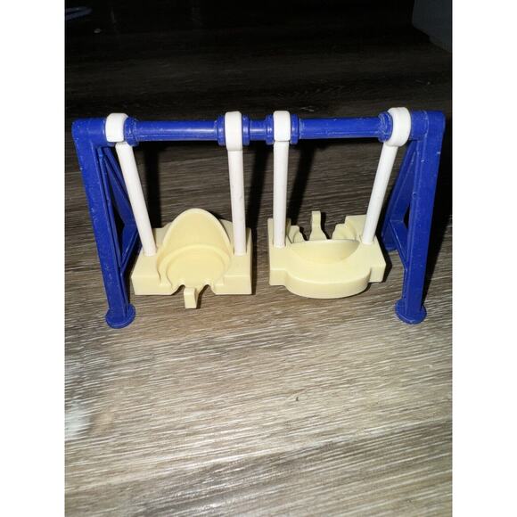 2021 Hasbro Dollhouse Double Swingset Toy - Picture 3 of 5